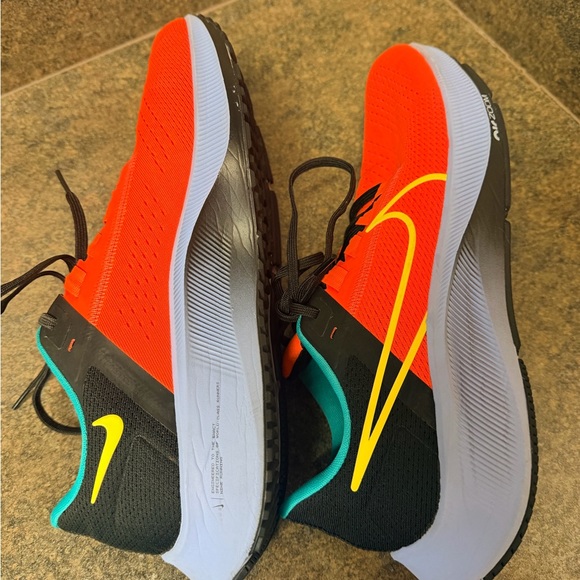 Nike Air Zoom Pegasus Orange 11 mens - Picture 5 of 8